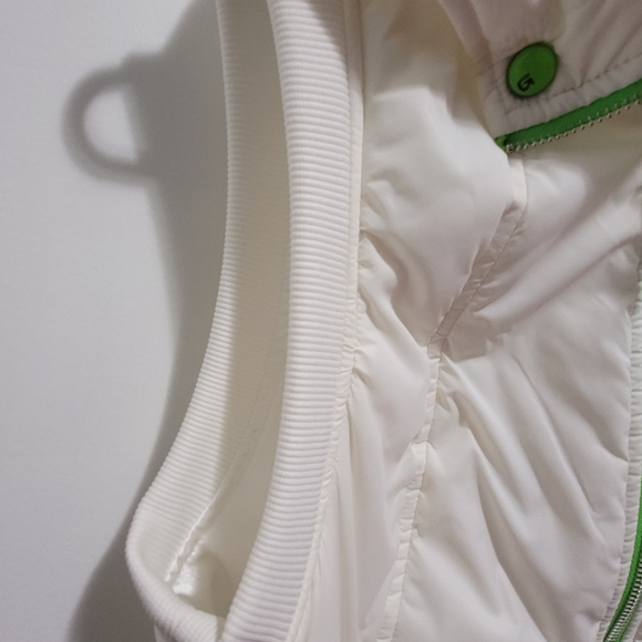 BNWOT BURTON vest - Picture 4 of 9